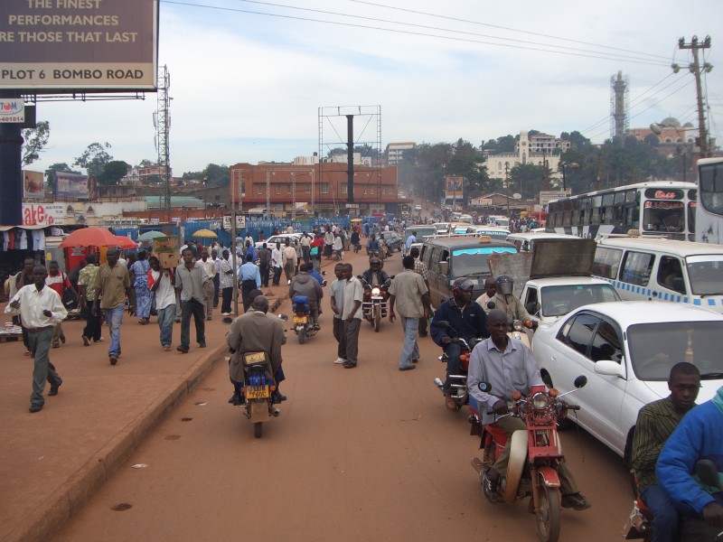 image of a main road in Kampala, Uganda